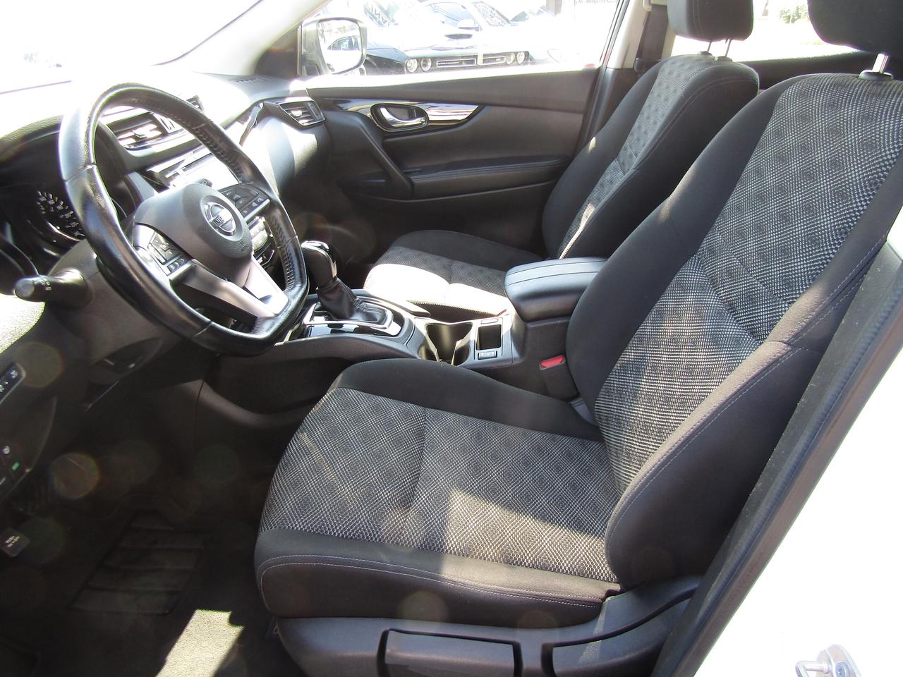 2020 Nissan Qashqai SV, Sunroof, Camera, Heated Seats, Bluetooth, Alloy, *One Owner*Certified* Photo