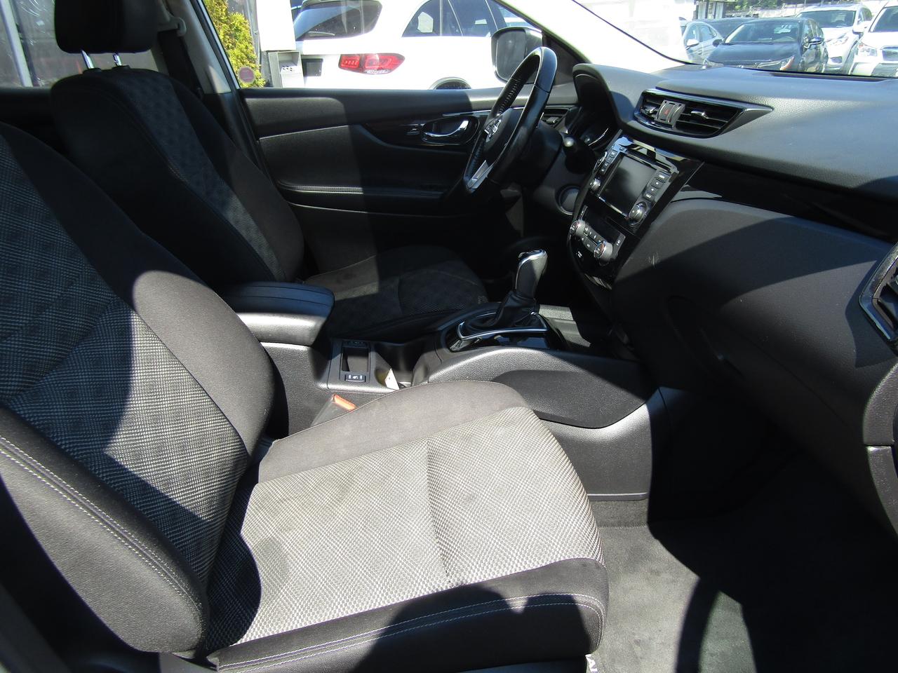 2020 Nissan Qashqai SV, Sunroof, Camera, Heated Seats, Bluetooth, Alloy, *One Owner*Certified* Photo