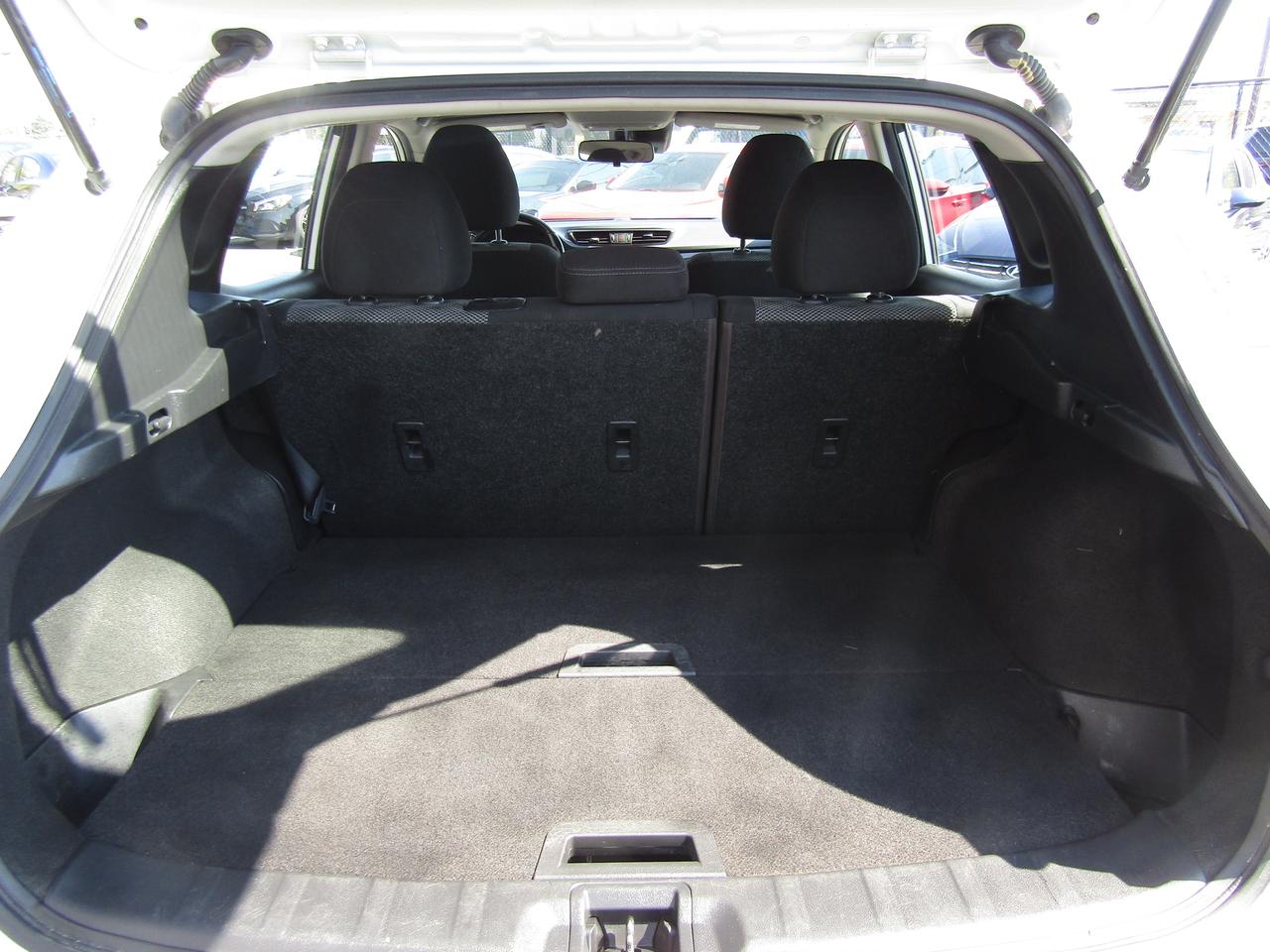 2020 Nissan Qashqai SV, Sunroof, Camera, Heated Seats, Bluetooth, Alloy, *One Owner*Certified* Photo