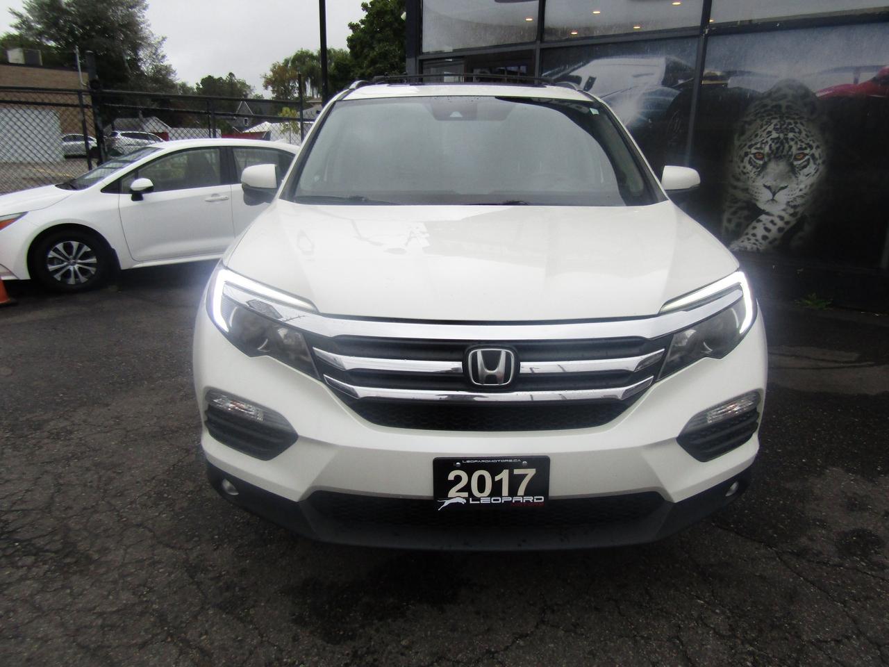 2017 Honda Pilot EX, 7 Pass, AWD, Sunroof, Camera, Lane Assist, Collision Warning, *Certified* Photo1