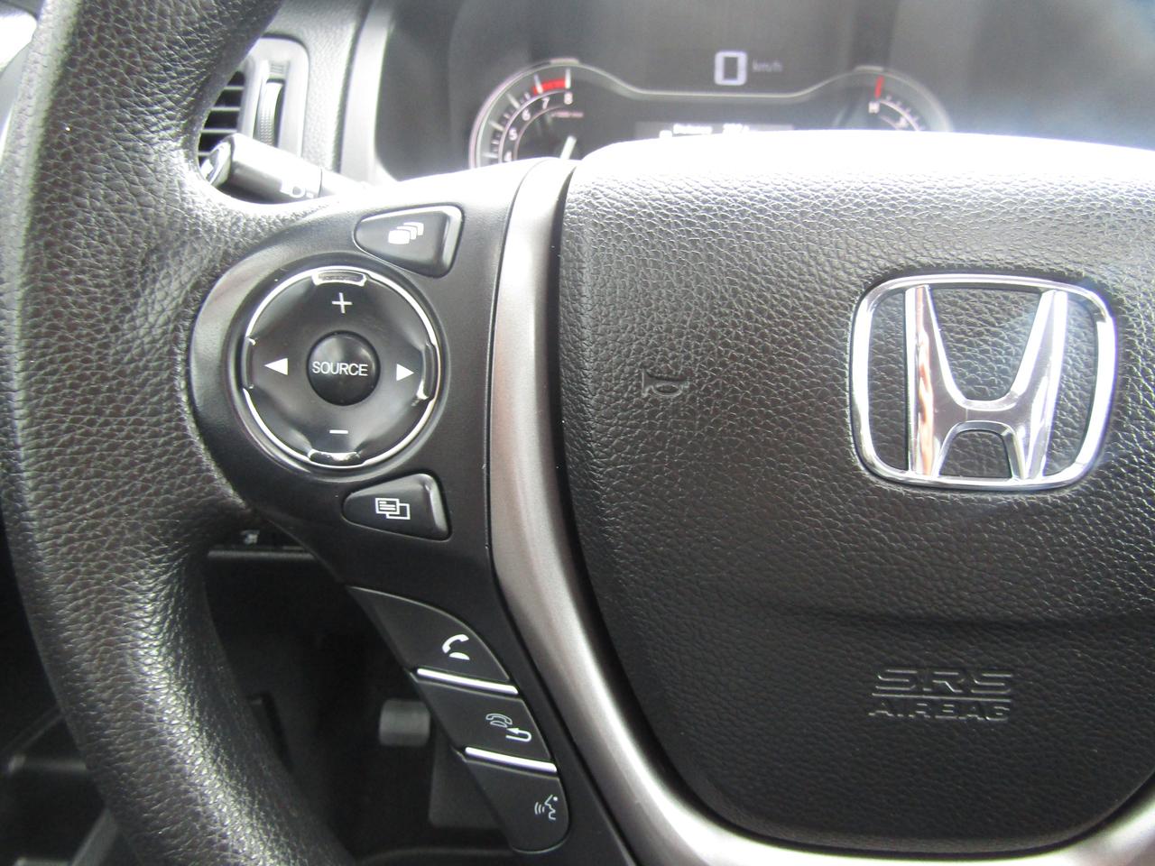 2017 Honda Pilot EX, 7 Pass, AWD, Sunroof, Camera, Lane Assist, Collision Warning, *Certified* Photo