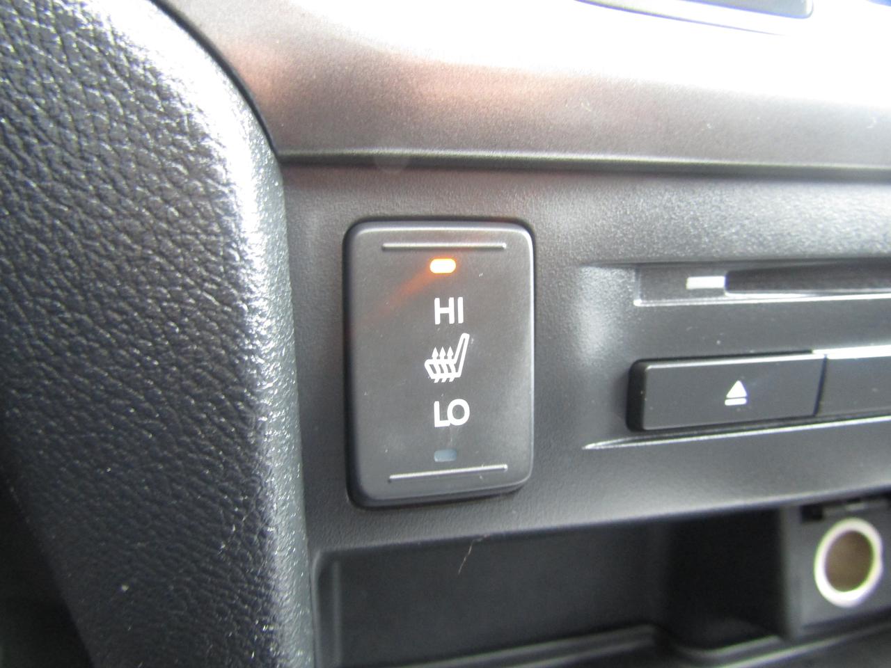 2017 Honda Pilot EX, 7 Pass, AWD, Sunroof, Camera, Lane Assist, Collision Warning, *Certified* Photo