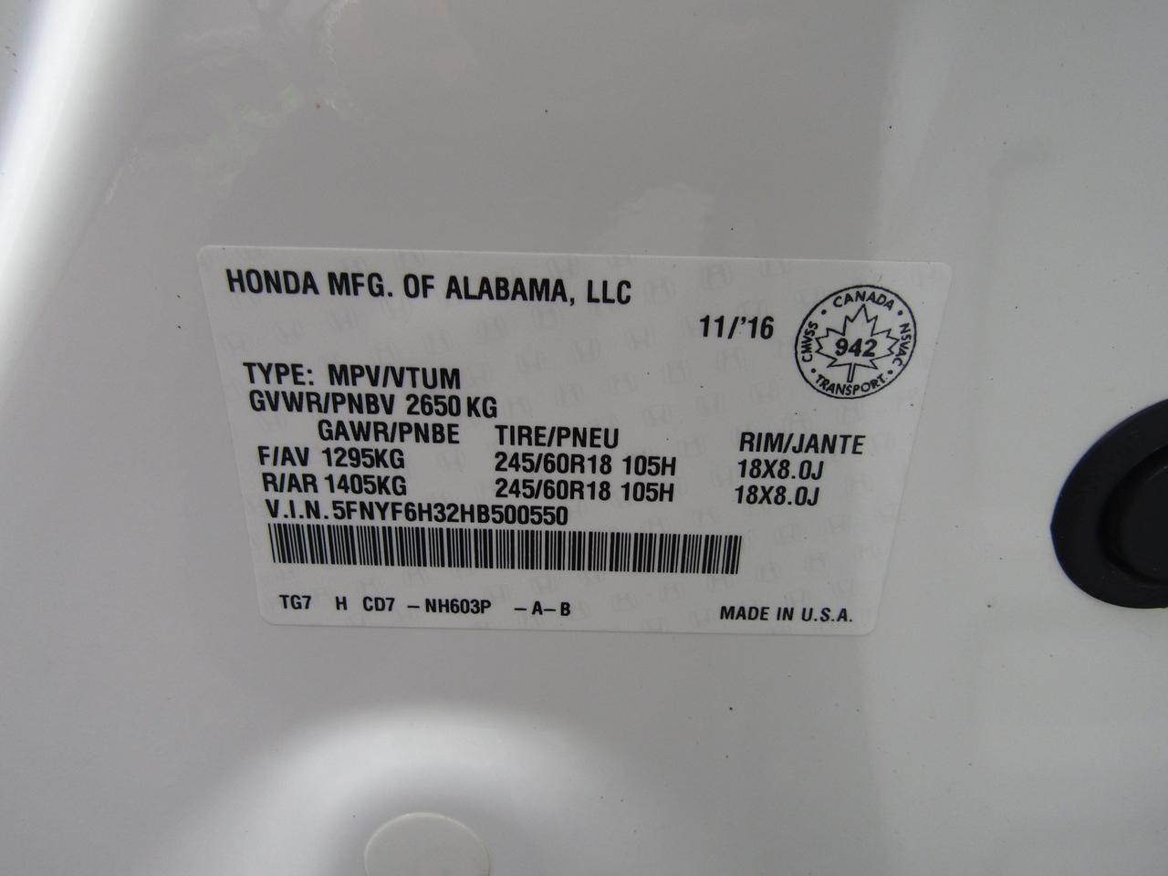 2017 Honda Pilot EX, 7 Pass, AWD, Sunroof, Camera, Lane Assist, Collision Warning, *Certified* Photo