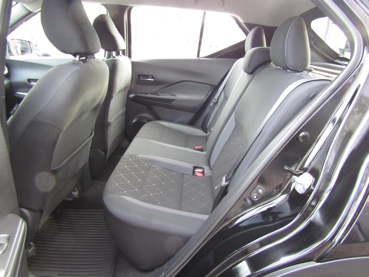 2019 Nissan Kicks SV, Camera, Bluetooth, Heated Seats, Bluetooth, Alloy, *Certified* Photo