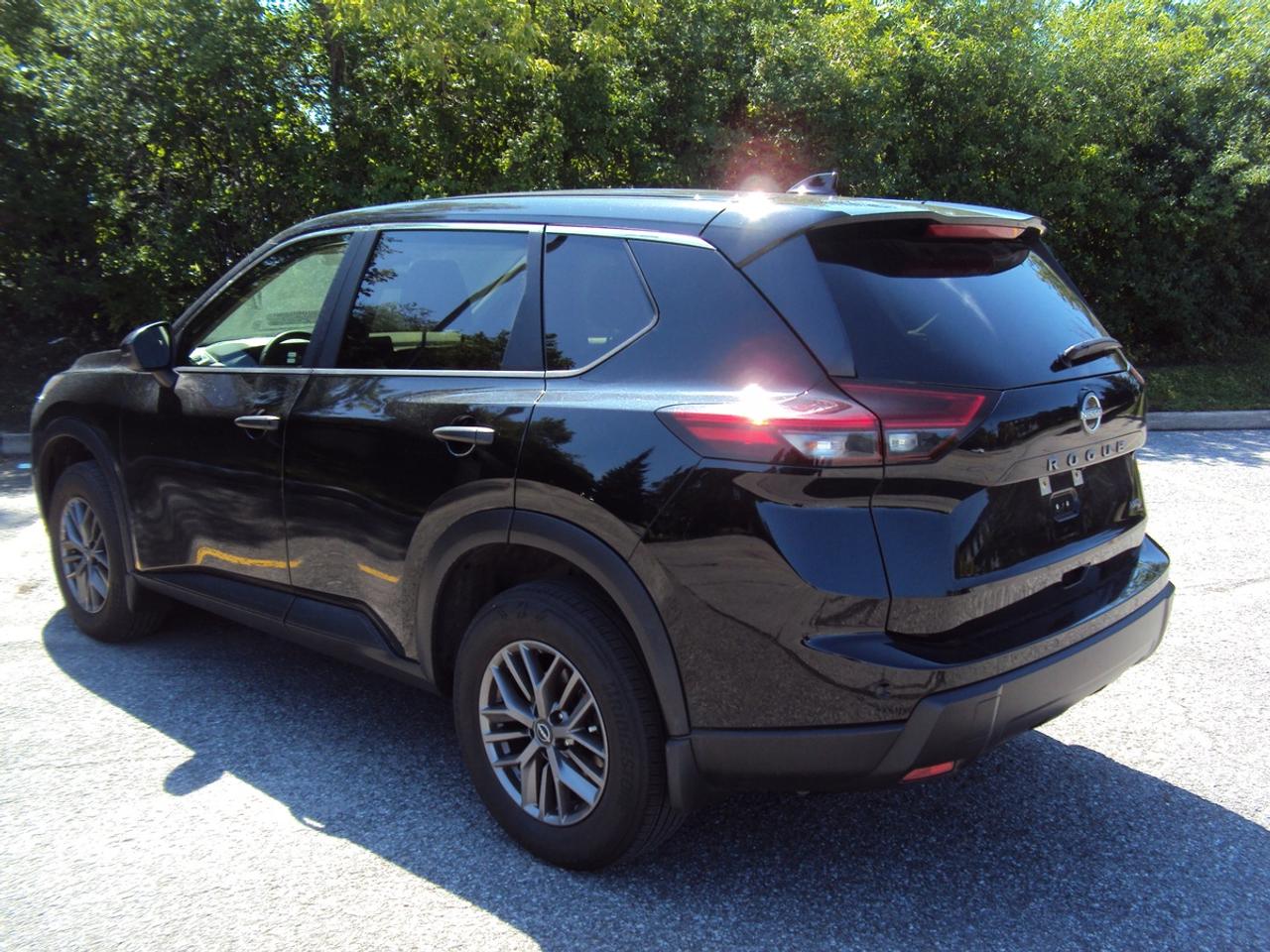 2024 Nissan Rogue S Photo