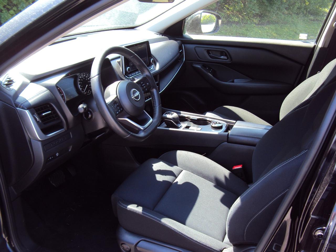 2024 Nissan Rogue S Photo