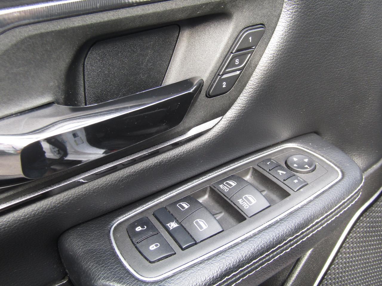 2022 RAM 1500 Sport, 4X4, Navi, Camera, Memory, Leather, Sensor, *Certified* Photo