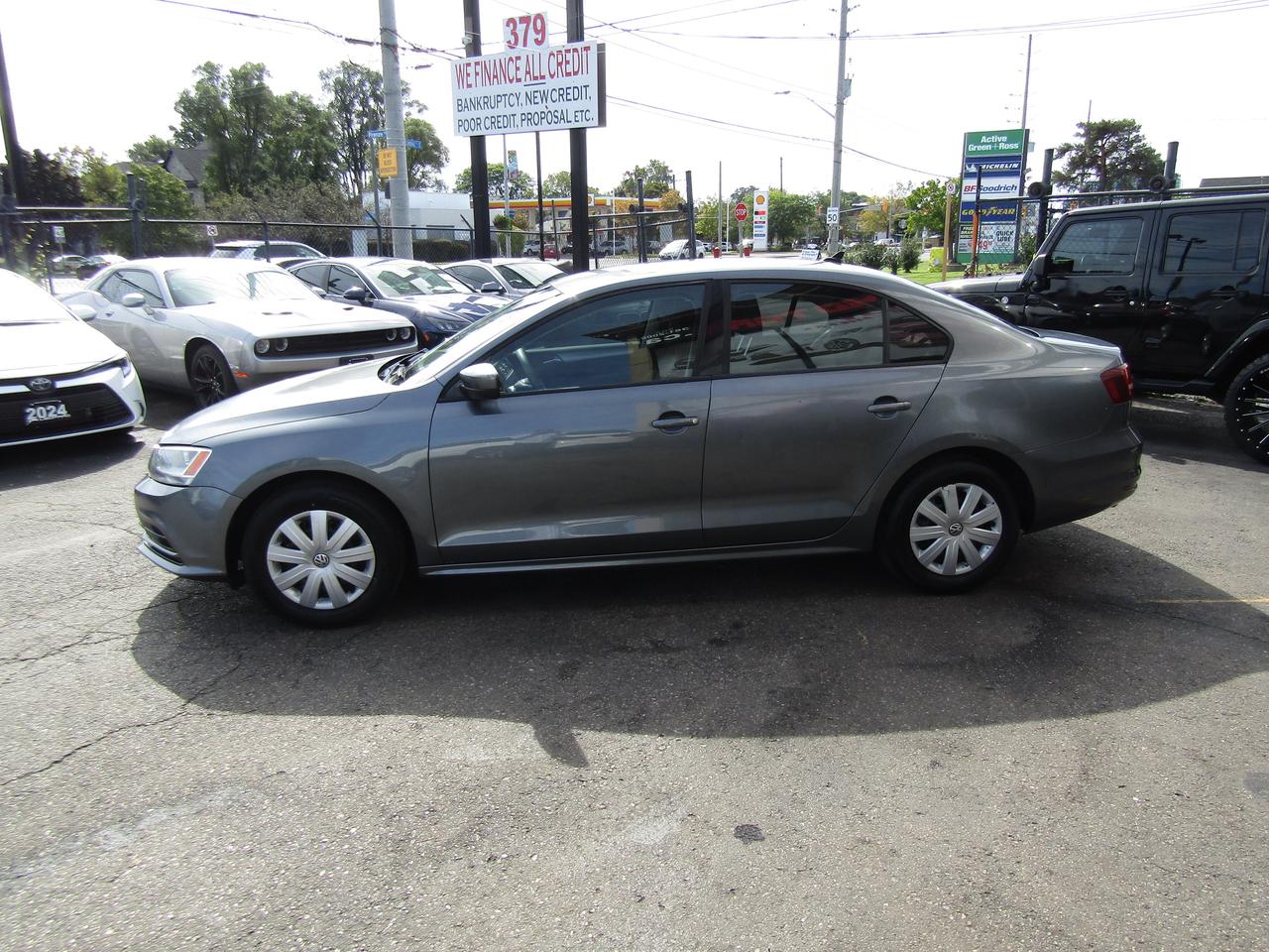 2017 Volkswagen Jetta Trendline, Camera, Auomtaic, Pwr Windows, Heated Seats, *Certified* Photo