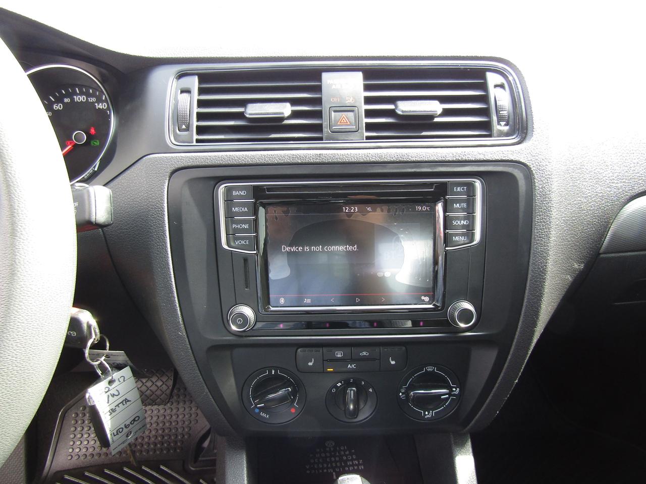 2017 Volkswagen Jetta Trendline, Camera, Auomtaic, Pwr Windows, Heated Seats, *Certified* Photo