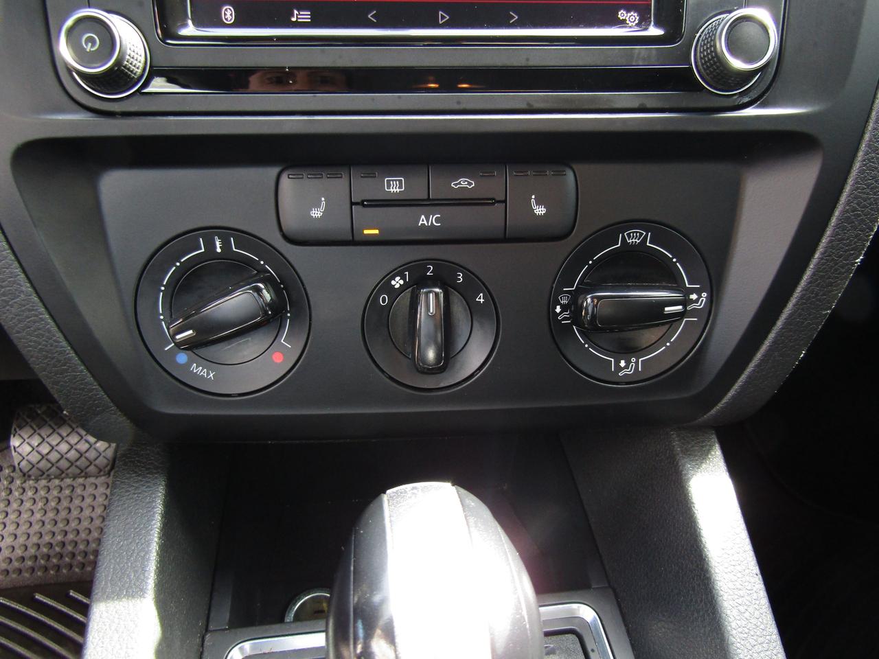 2017 Volkswagen Jetta Trendline, Camera, Auomtaic, Pwr Windows, Heated Seats, *Certified* Photo