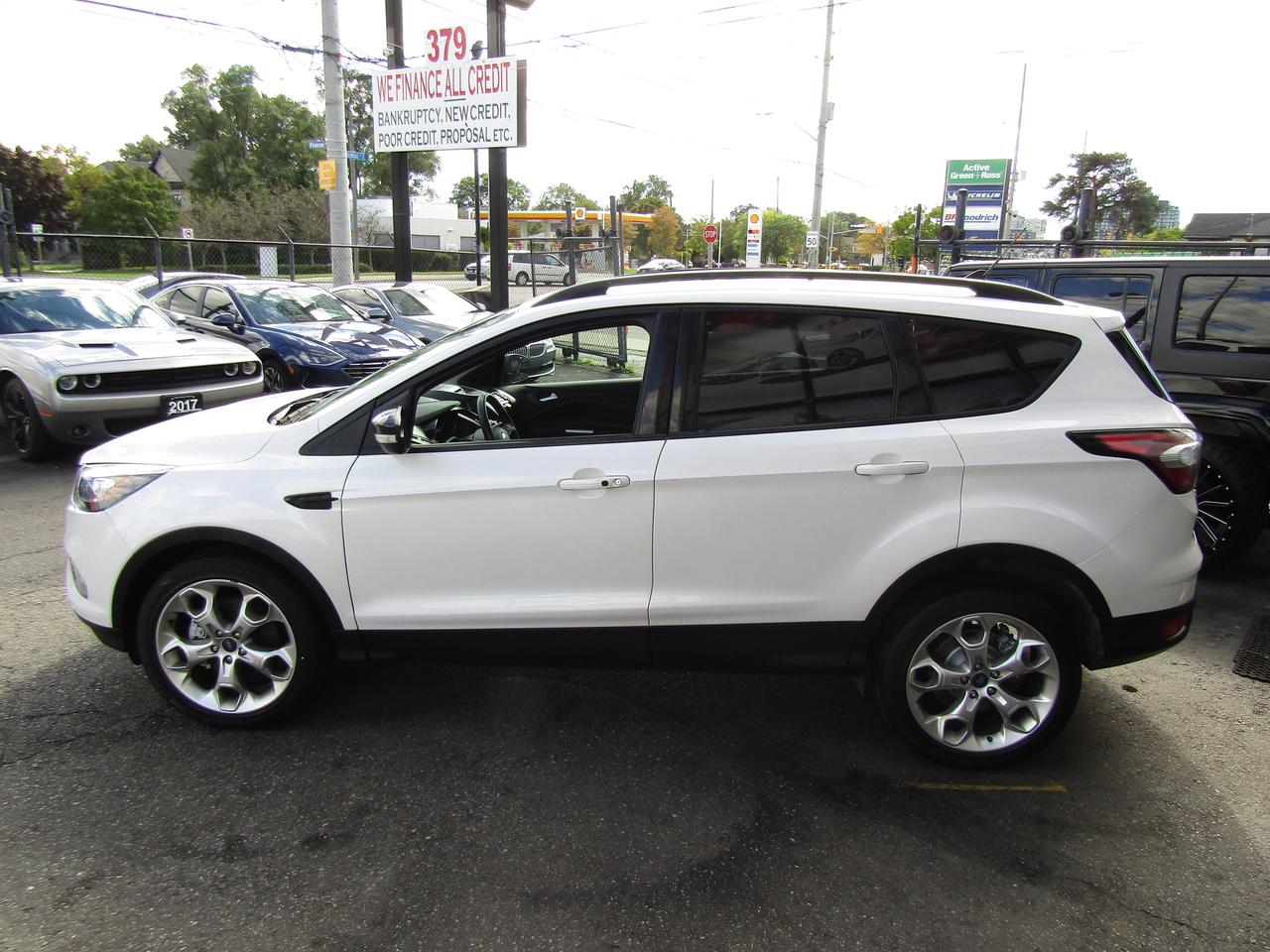 2018 Ford Escape Titanium, AWD, Navi, Pano, Blind Spot, Leather, Camera, *Certified* Photo