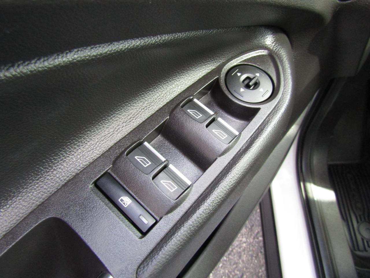 2018 Ford Escape Titanium, AWD, Navi, Pano, Blind Spot, Leather, Camera, *Certified* Photo