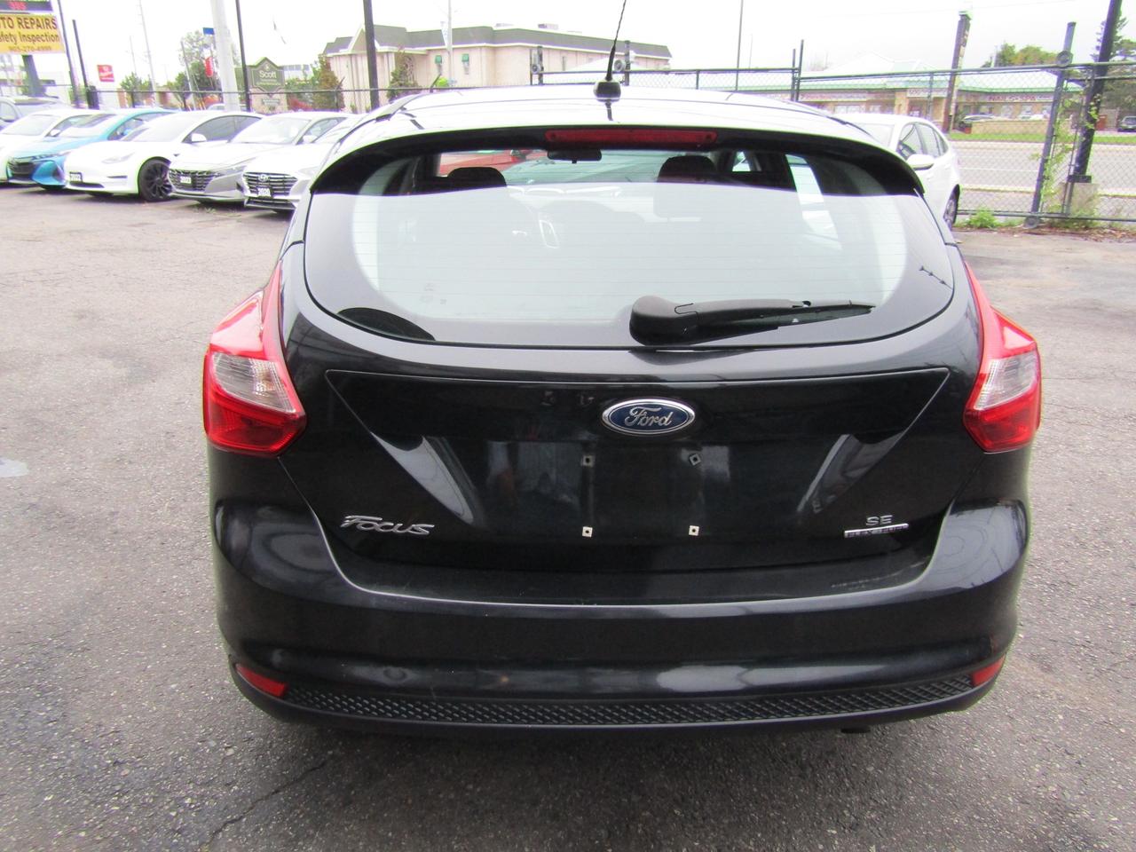 2014 Ford Focus SE, Heated Seats, Bluetooth, Alloys *Certified* Photo