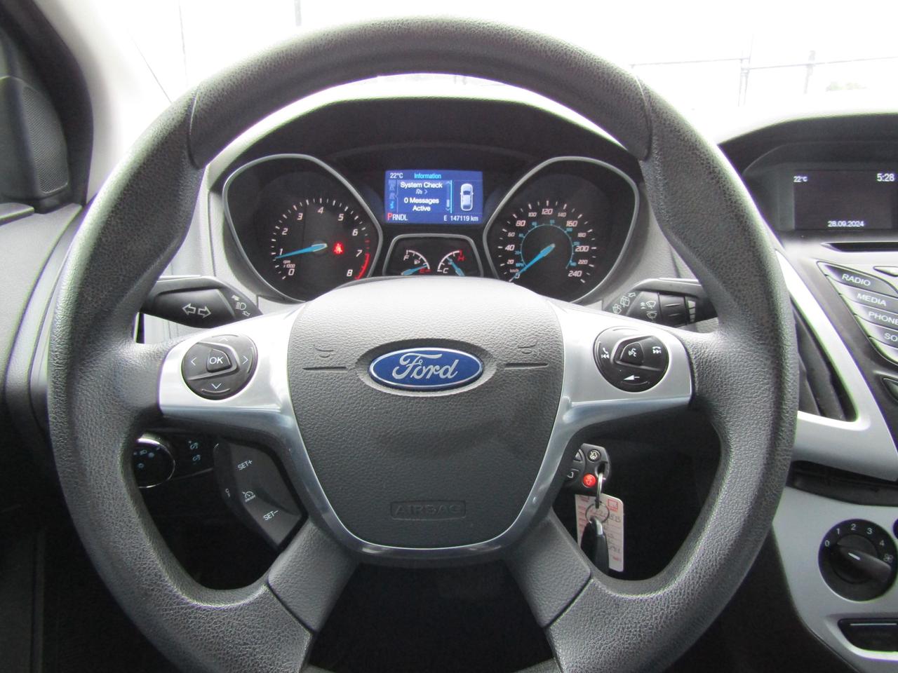 2014 Ford Focus SE, Heated Seats, Bluetooth, Alloys *Certified* Photo