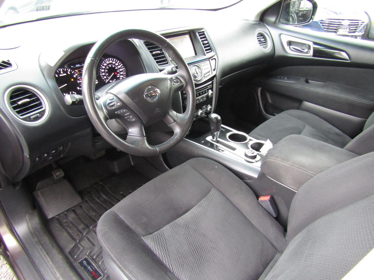 2015 Nissan Pathfinder SV, 7Pass, 4WD, Camera, Power Seats, Bluetooth, *Certified* Photo