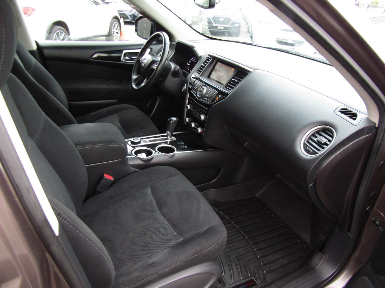 2015 Nissan Pathfinder SV, 7Pass, 4WD, Camera, Power Seats, Bluetooth, *Certified* Photo