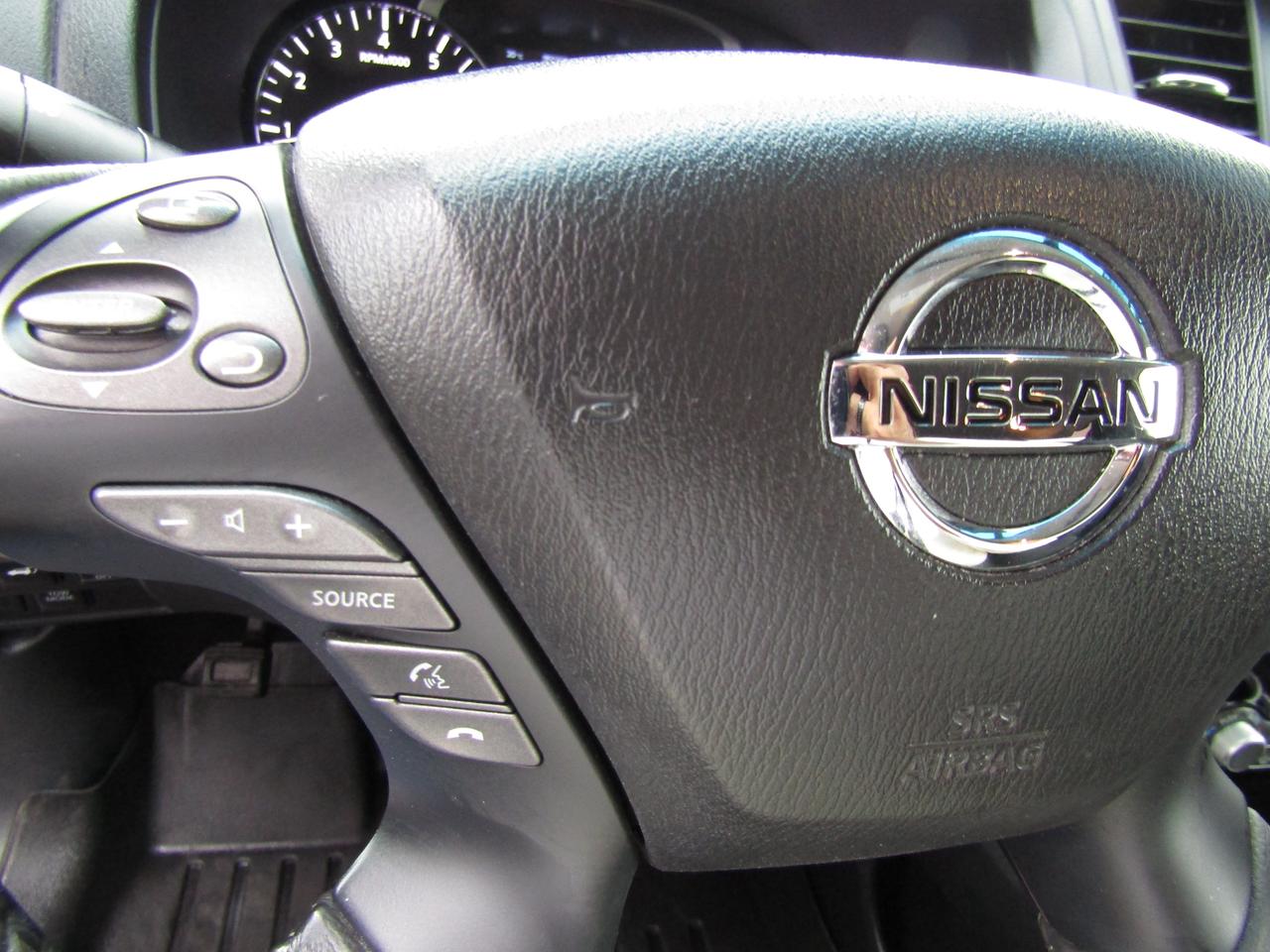 2015 Nissan Pathfinder SV, 7Pass, 4WD, Camera, Power Seats, Bluetooth, *Certified* Photo