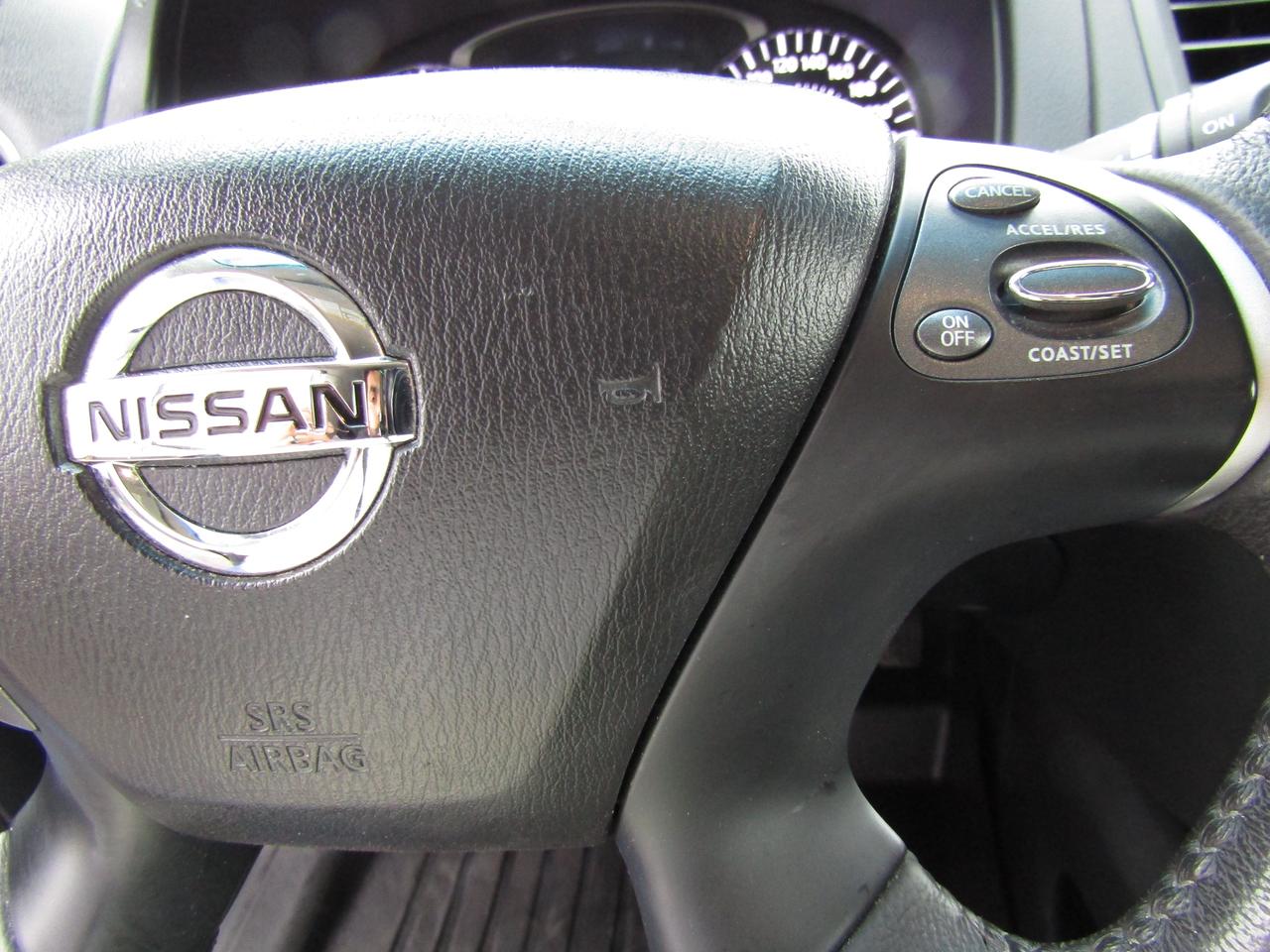 2015 Nissan Pathfinder SV, 7Pass, 4WD, Camera, Power Seats, Bluetooth, *Certified* Photo
