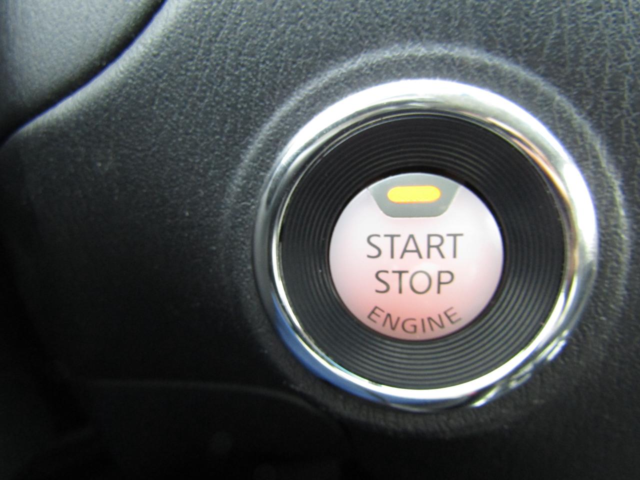 2015 Nissan Pathfinder SV, 7Pass, 4WD, Camera, Power Seats, Bluetooth, *Certified* Photo