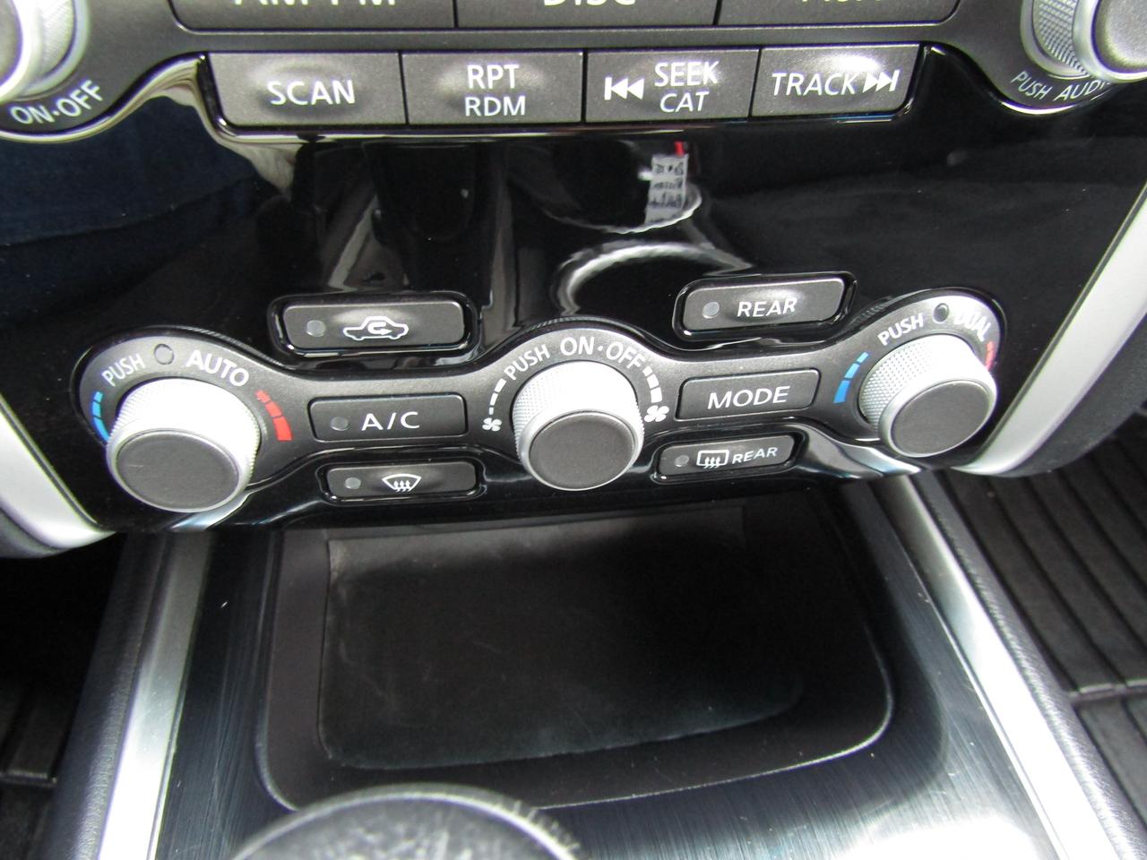 2015 Nissan Pathfinder SV, 7Pass, 4WD, Camera, Power Seats, Bluetooth, *Certified* Photo