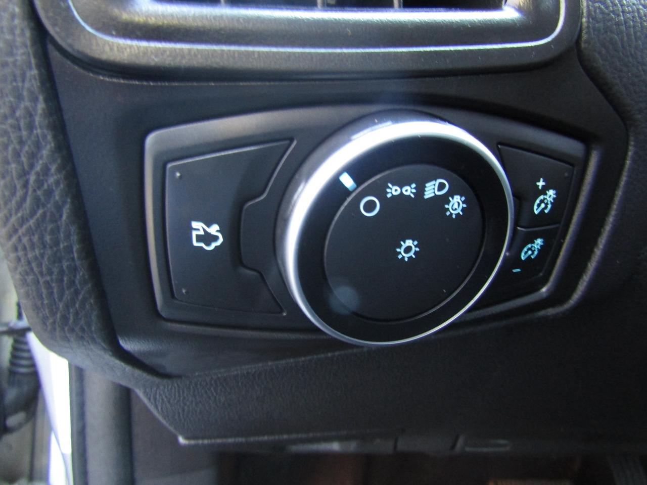 2018 Ford Focus SE, Camera, Heated Seats, Bluetooth, Alloy, *Certified* Photo