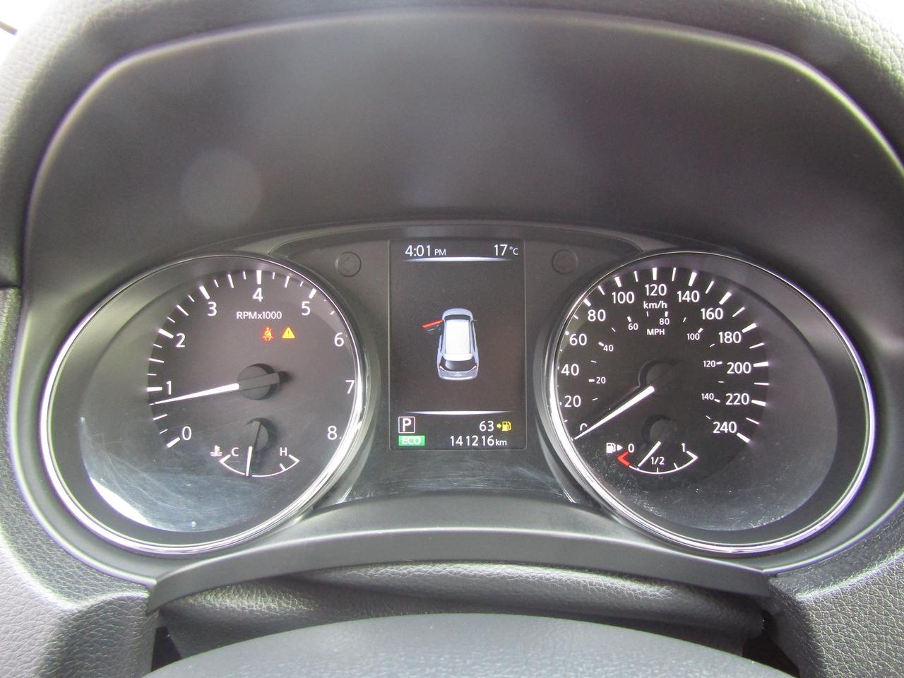 2017 Nissan Rogue SV, 7Pass, AWD, Pano, 360 Camera, Navi, Blind Spots, *Certified* Photo