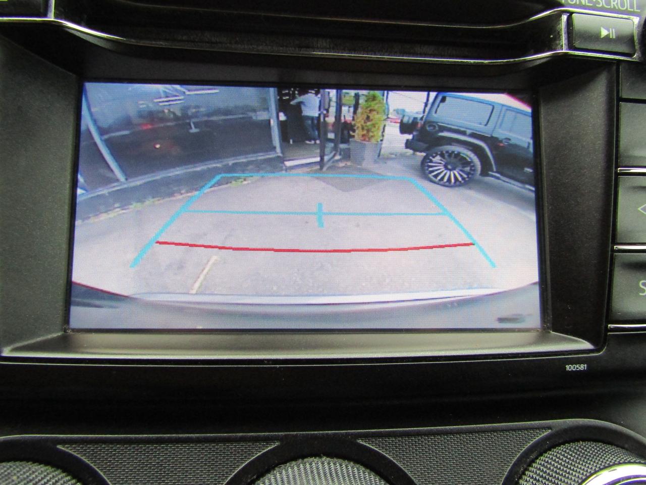 2017 Toyota RAV4 LE, Camera, Lane Assistant, Collision Warning, Heated Seats, *Certified* Photo