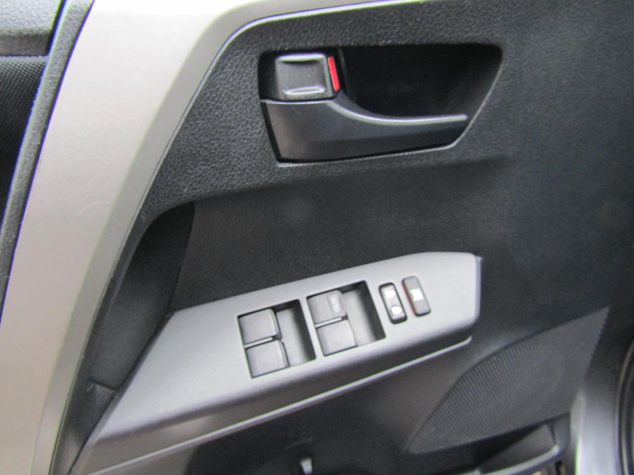 2017 Toyota RAV4 LE, Camera, Lane Assistant, Collision Warning, Heated Seats, *Certified* Photo