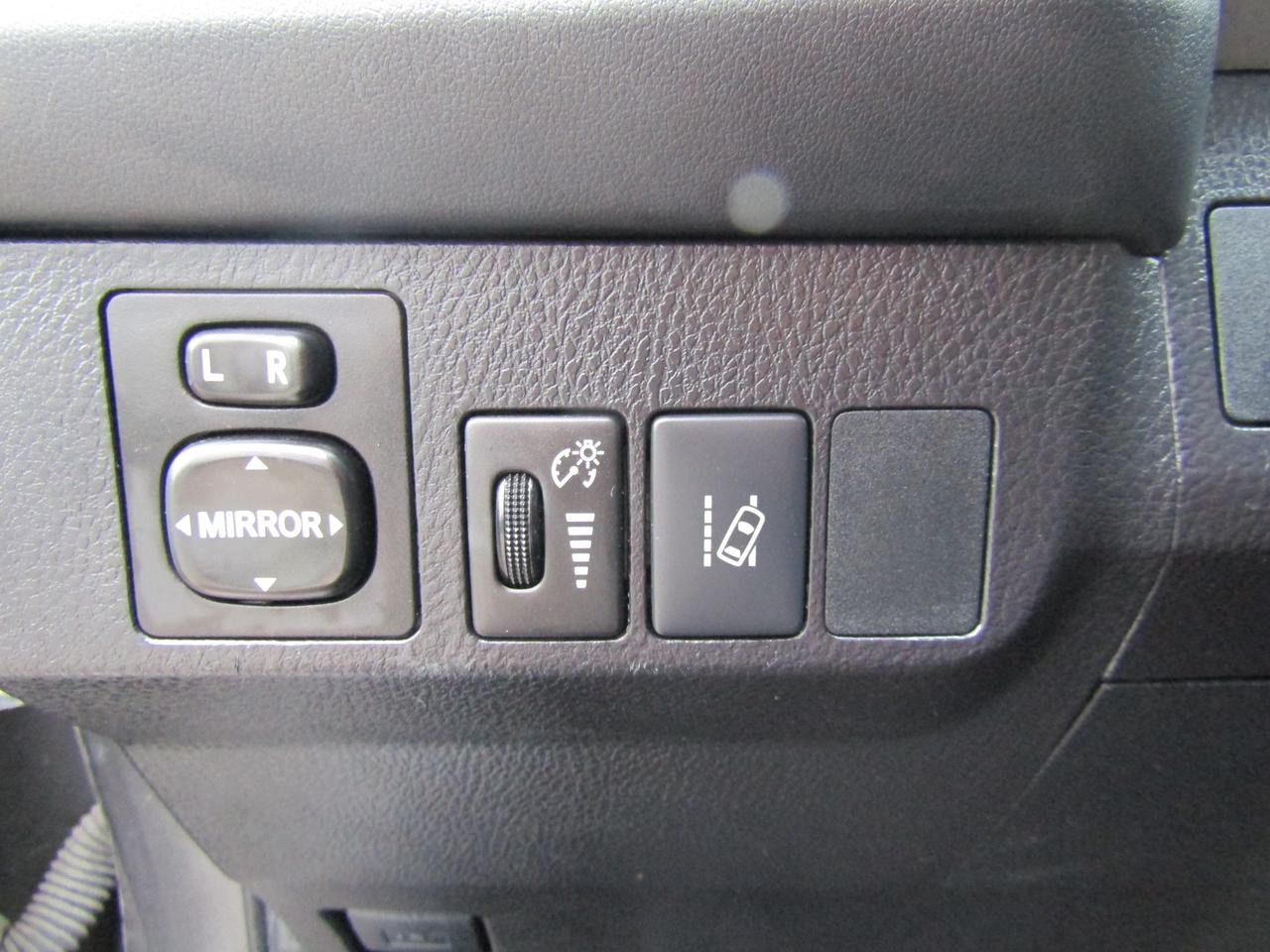 2017 Toyota RAV4 LE, Camera, Lane Assistant, Collision Warning, Heated Seats, *Certified* Photo