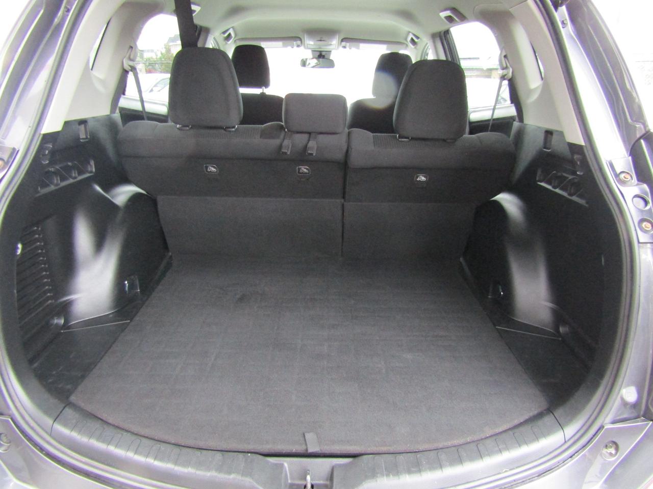 2017 Toyota RAV4 LE, Camera, Lane Assistant, Collision Warning, Heated Seats, *Certified* Photo