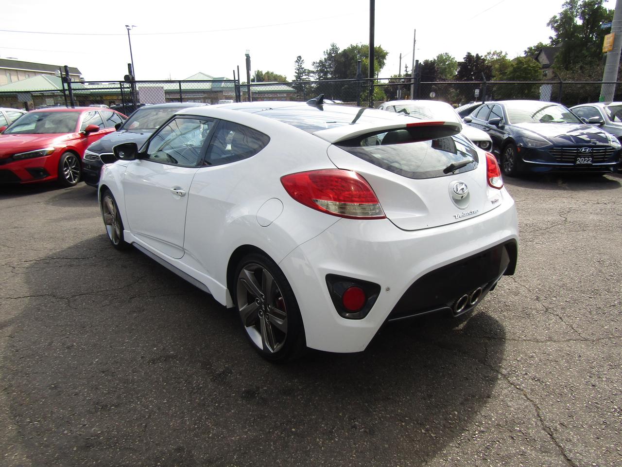 2014 Hyundai Veloster Limited, Navi, Pano, Camera, Leather, Keyless, Sensors, Alloy, *Certified* Photo4