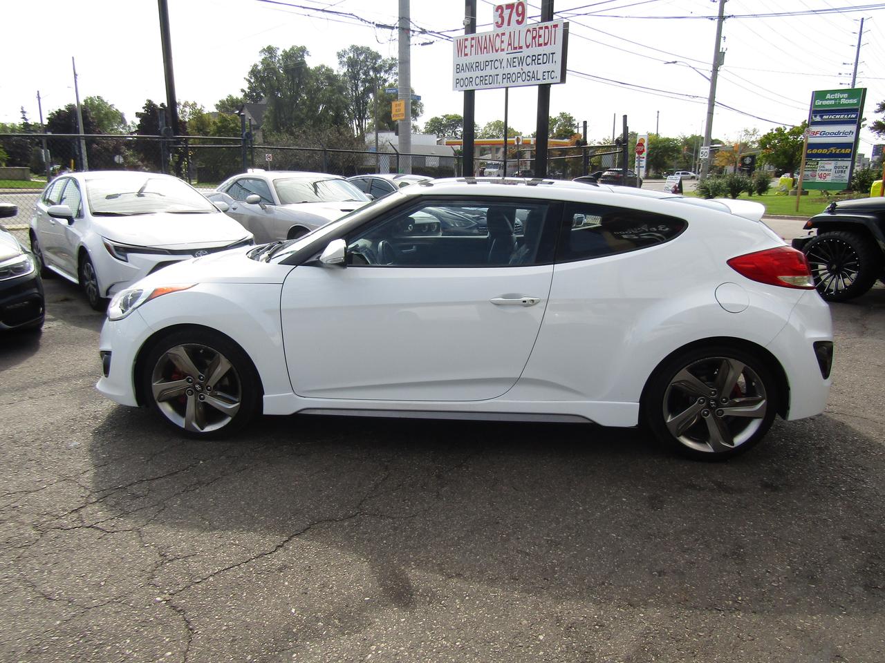 2014 Hyundai Veloster Limited, Navi, Pano, Camera, Leather, Keyless, Sensors, Alloy, *Certified* Photo3