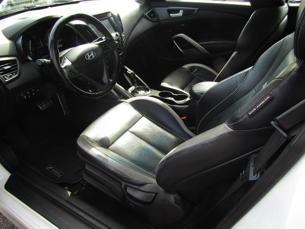 2014 Hyundai Veloster Limited, Navi, Pano, Camera, Leather, Keyless, Sensors, Alloy, *Certified* Photo