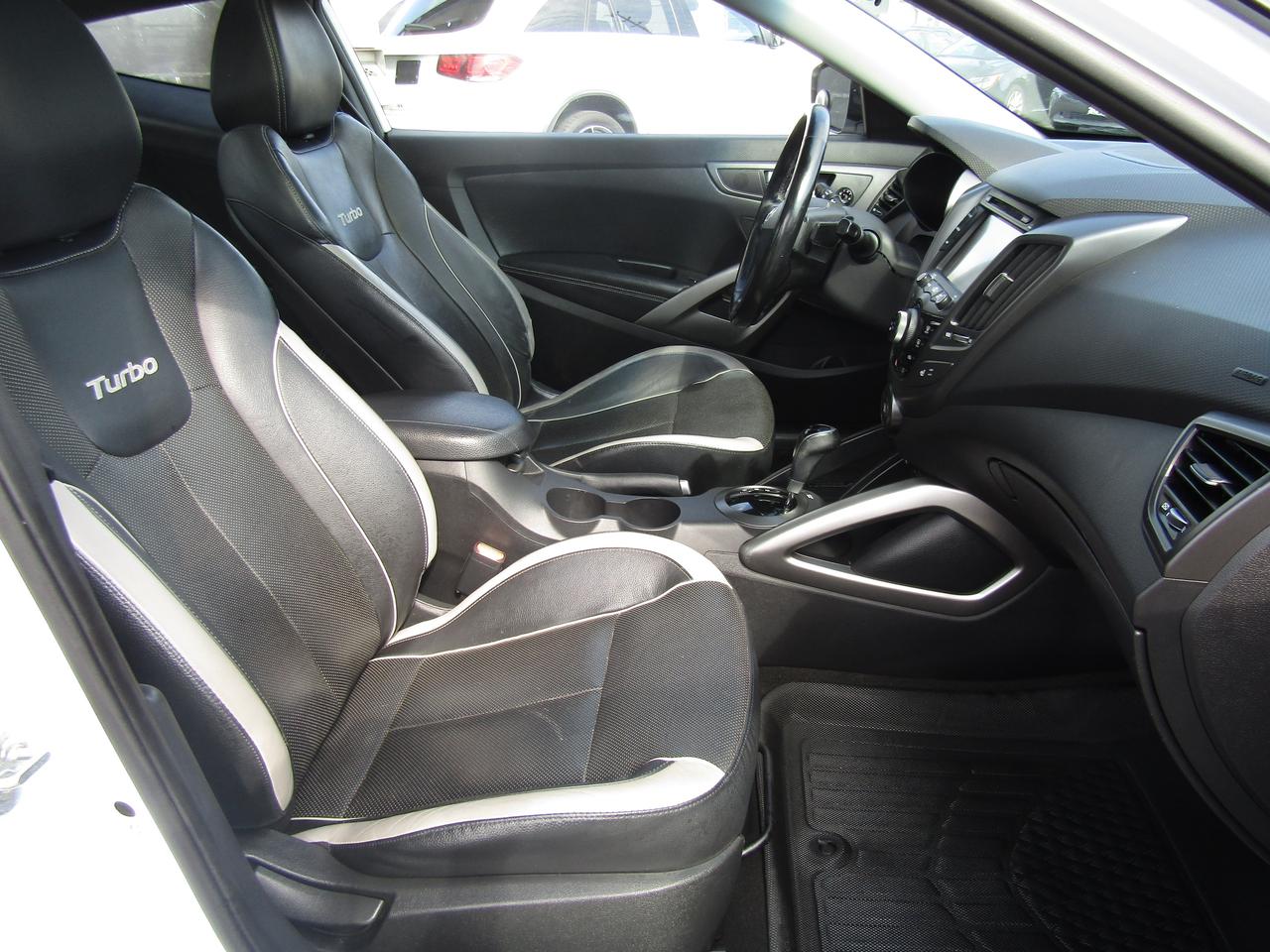 2014 Hyundai Veloster Limited, Navi, Pano, Camera, Leather, Keyless, Sensors, Alloy, *Certified* Photo