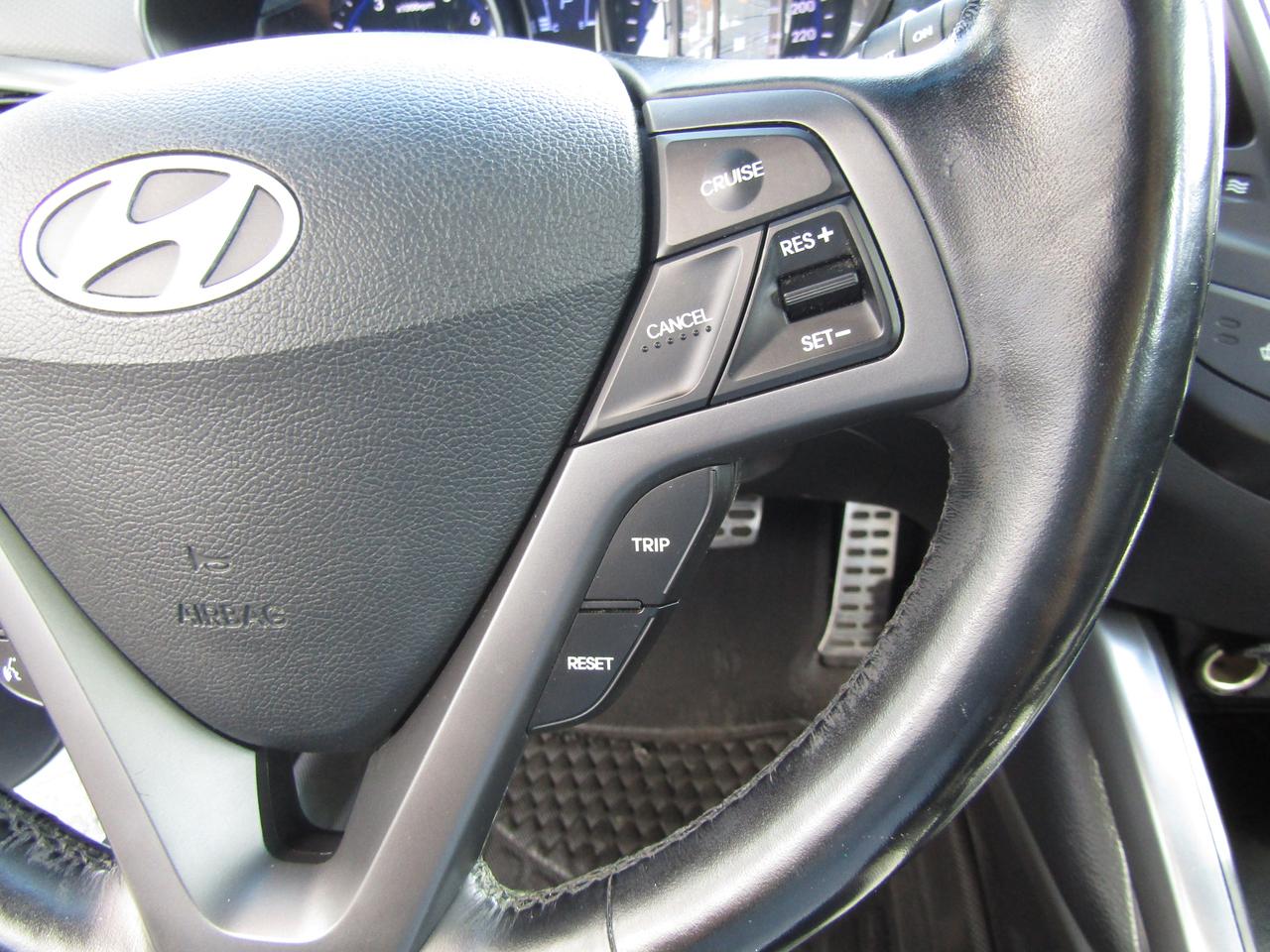 2014 Hyundai Veloster Limited, Navi, Pano, Camera, Leather, Keyless, Sensors, Alloy, *Certified* Photo