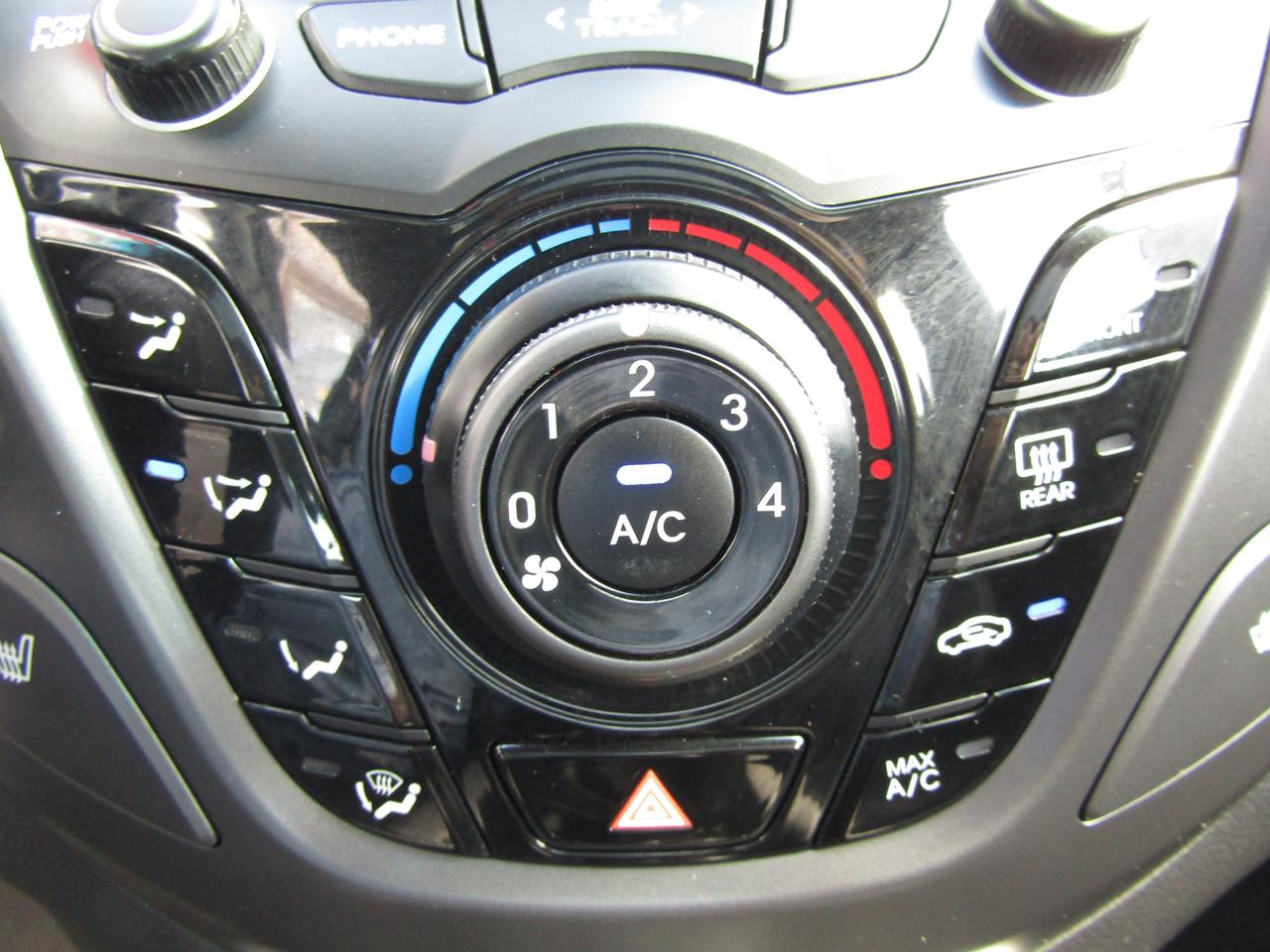 2014 Hyundai Veloster Limited, Navi, Pano, Camera, Leather, Keyless, Sensors, Alloy, *Certified* Photo