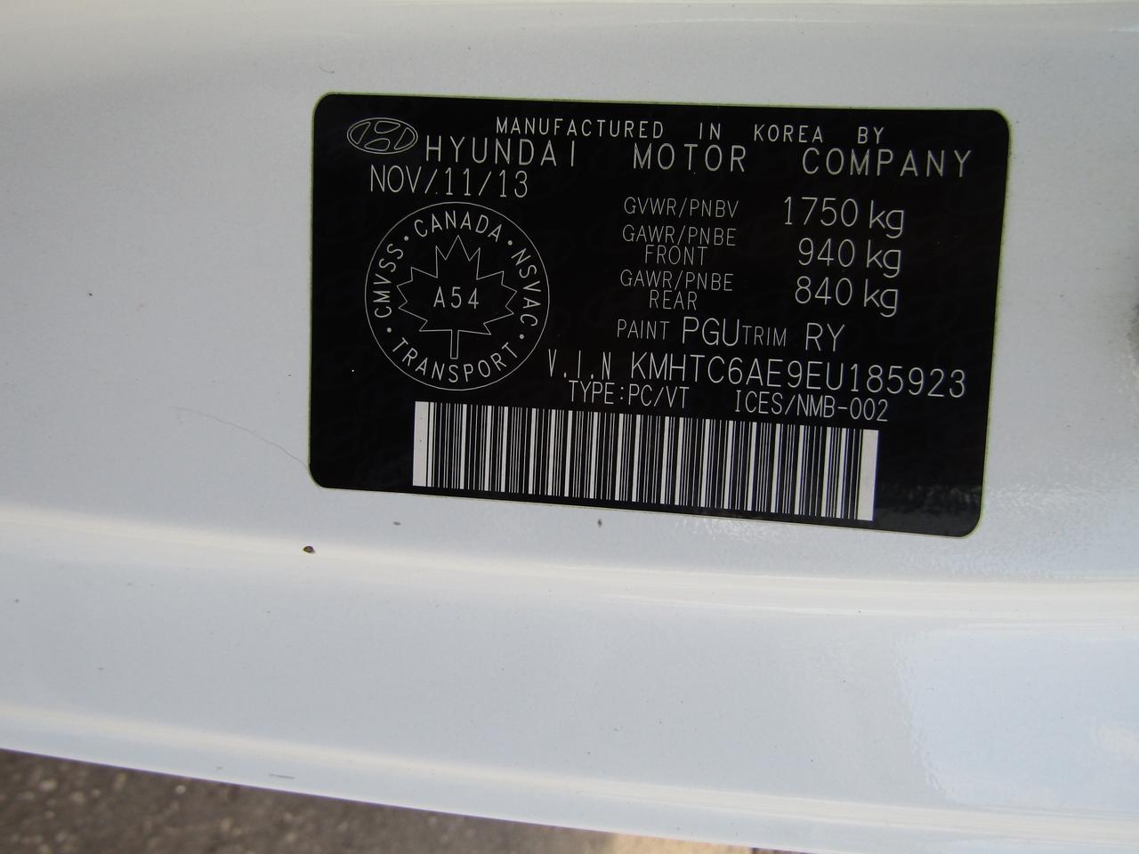 2014 Hyundai Veloster Limited, Navi, Pano, Camera, Leather, Keyless, Sensors, Alloy, *Certified* Photo