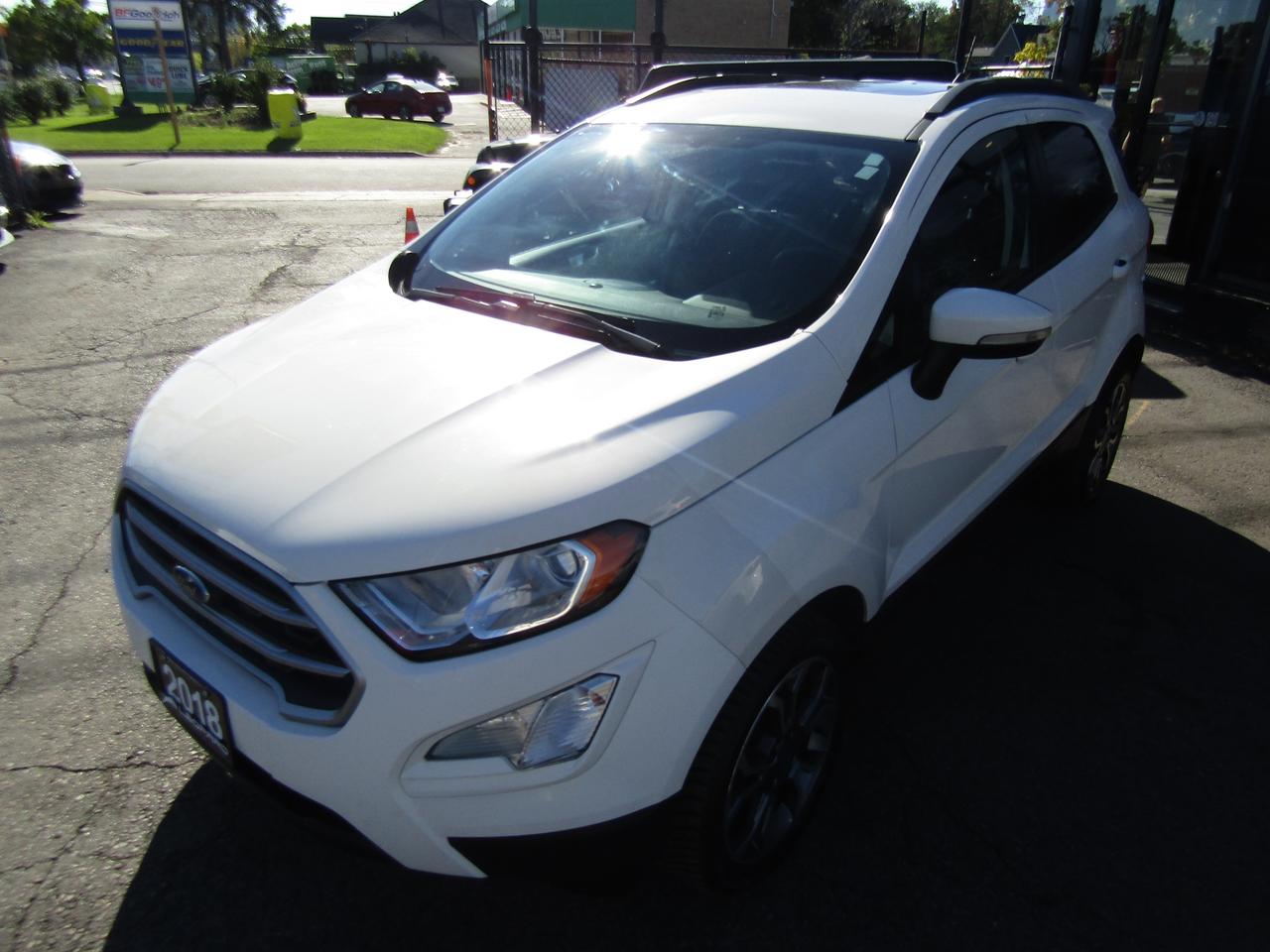 2018 Ford EcoSport SE, 4WD, Navi, Sunroof, Camera, Blind Spots, *Certified* Photo2