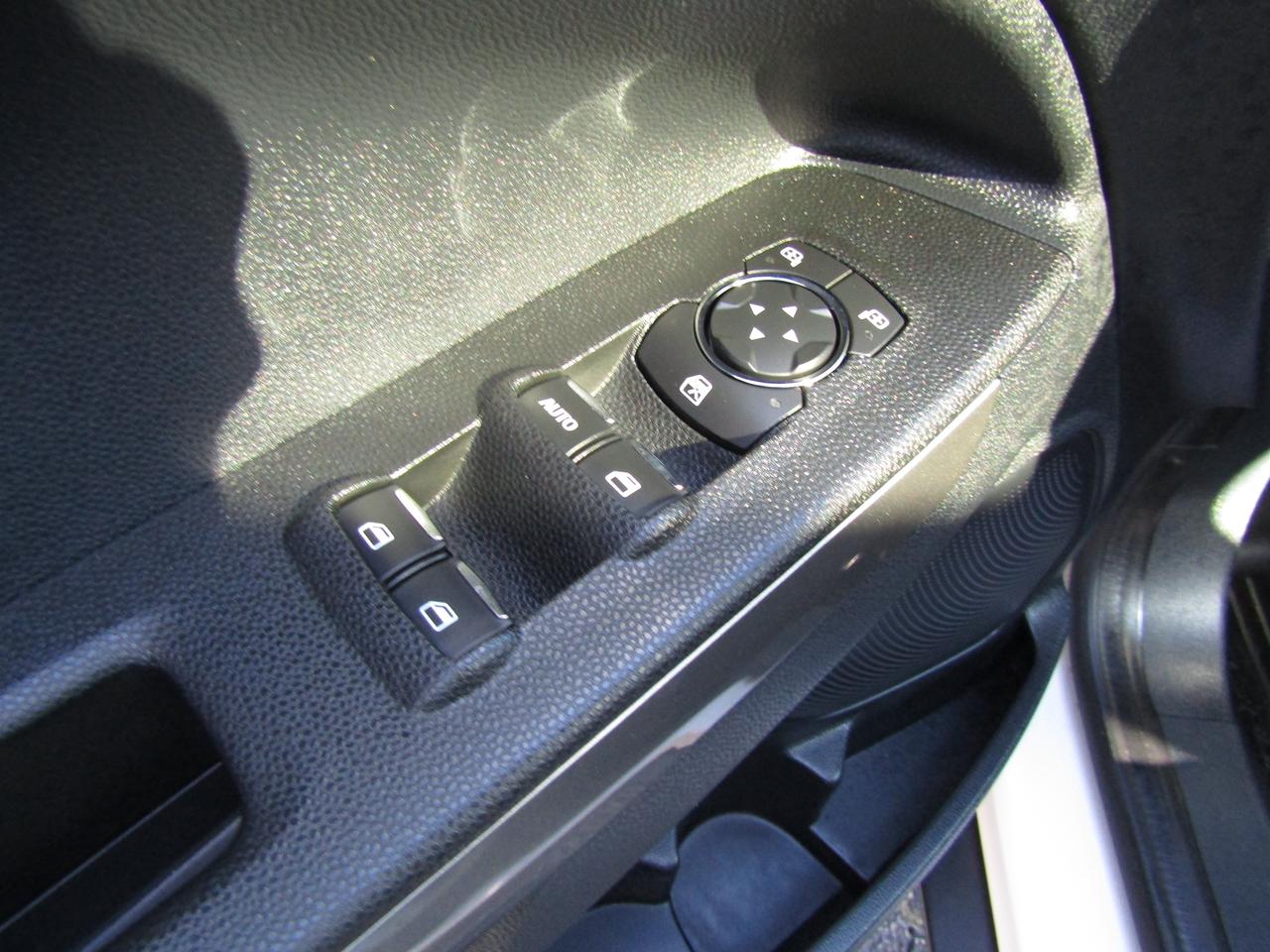 2018 Ford EcoSport SE, 4WD, Navi, Sunroof, Camera, Blind Spots, *Certified* Photo