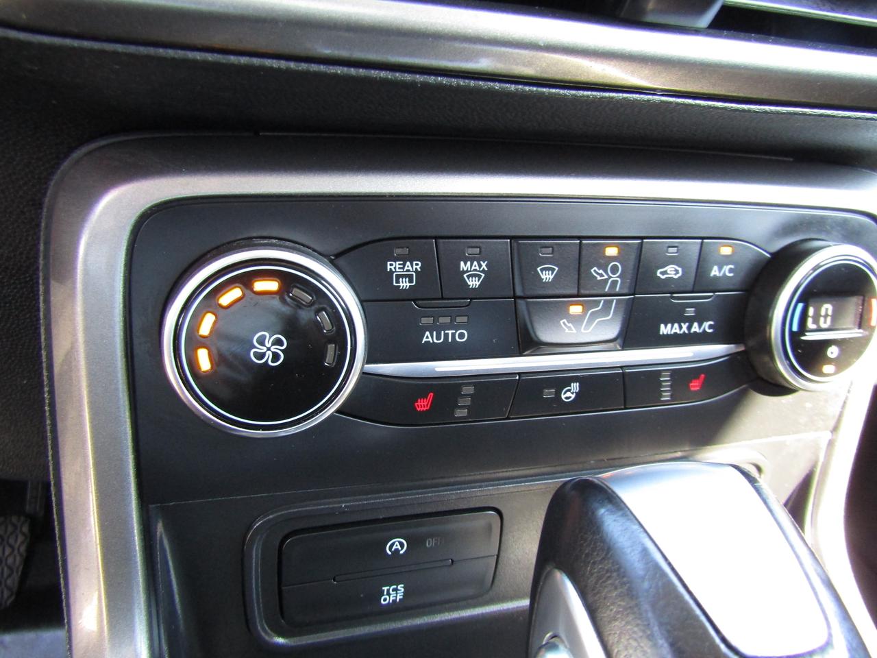 2018 Ford EcoSport SE, 4WD, Navi, Sunroof, Camera, Blind Spots, *Certified* Photo