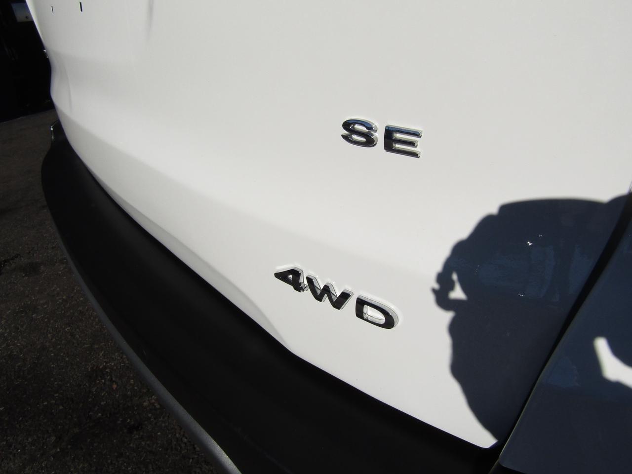 2018 Ford EcoSport SE, 4WD, Navi, Sunroof, Camera, Blind Spots, *Certified* Photo