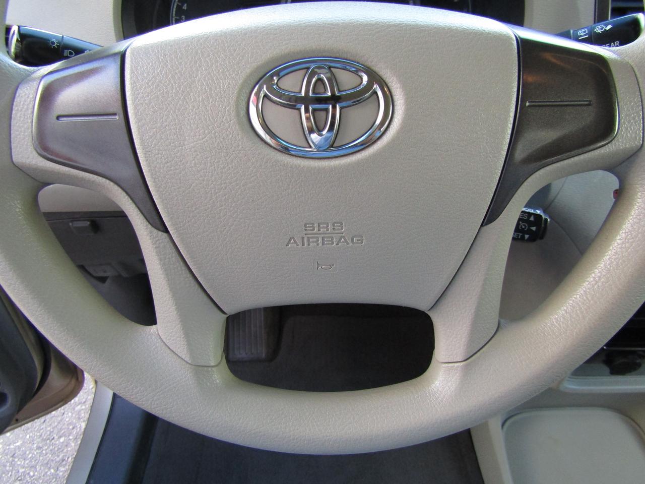 2011 Toyota Sienna LE, 7Pass ,Cruise Ctrl, Automatic Trans.*Certified* Photo