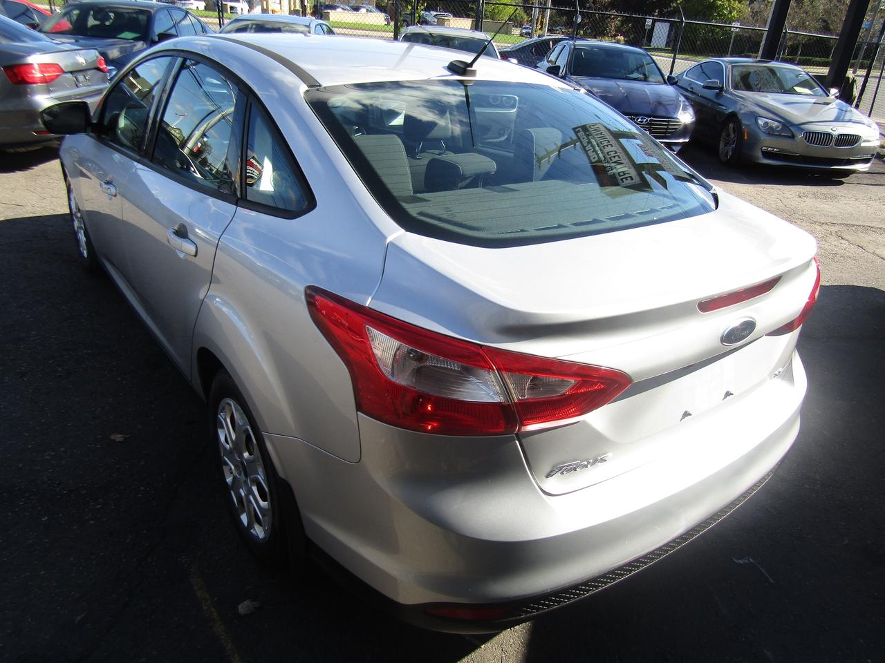 2012 Ford Focus SE, Cruise Ctrl, Automatic Trans, Pwr Windows&Locks, *Certified* Photo3