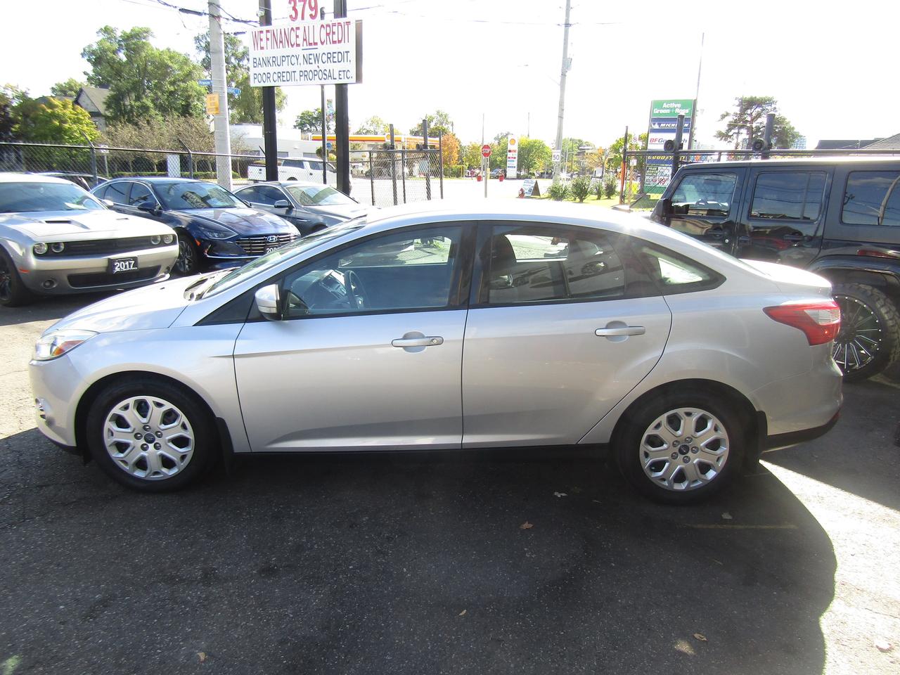 2012 Ford Focus SE, Cruise Ctrl, Automatic Trans, Pwr Windows&Locks, *Certified* Photo2