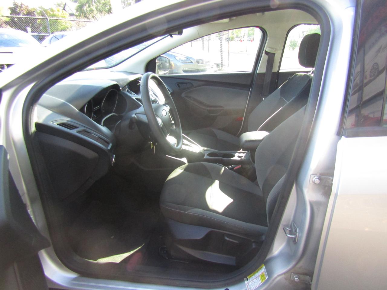 2012 Ford Focus SE, Cruise Ctrl, Automatic Trans, Pwr Windows&Locks, *Certified* Photo