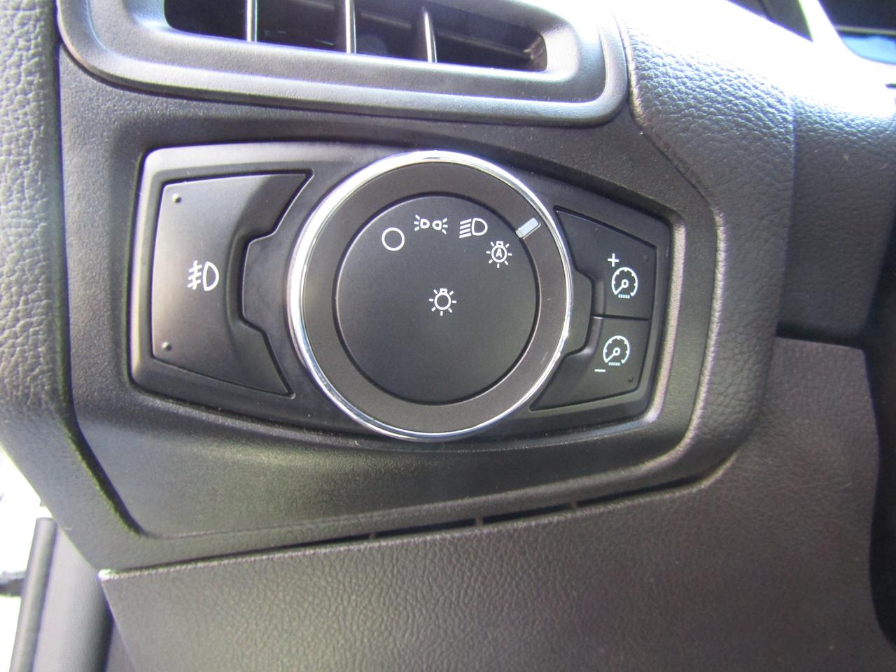 2012 Ford Focus SE, Cruise Ctrl, Automatic Trans, Pwr Windows&Locks, *Certified* Photo