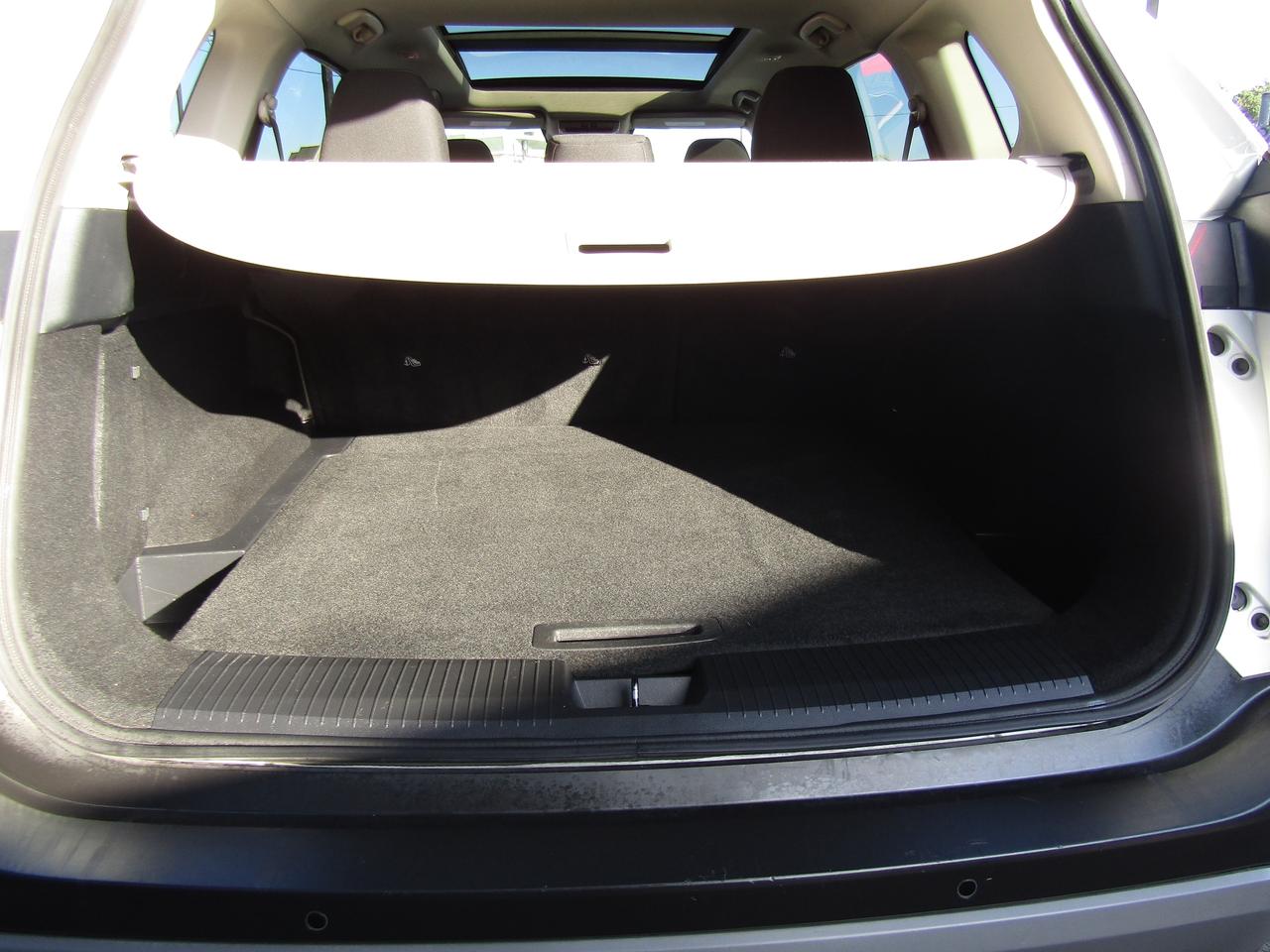 2021 Nissan Rogue SV, Pano, 360Camera, Blind Spot, Collision Warning, *One Owner*Certified* Photo