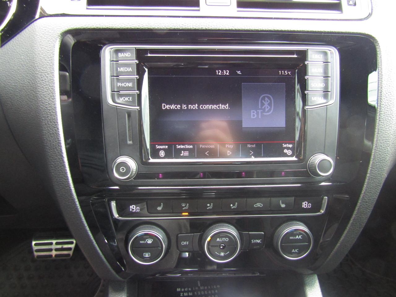 2016 Volkswagen Jetta GLI, Camera, Heated Seats, Sensors, Alloys, *Certified* Photo