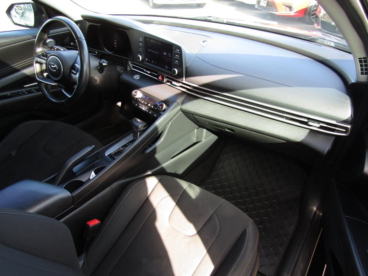2021 Hyundai Elantra SEL, Sunroof, Camera, Blind Spot, *Certified Photo