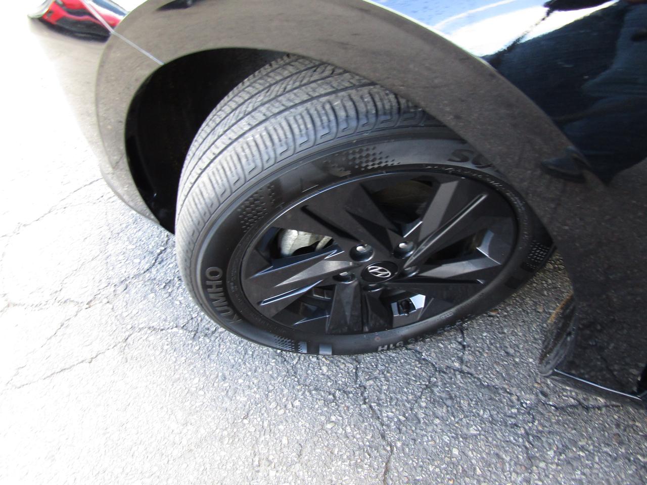 2021 Hyundai Elantra SEL, Sunroof, Camera, Blind Spot, *Certified Photo